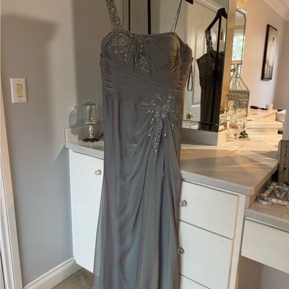 Purple Haze Elegant Gray Evening Gown size 14 - Picture 7 of 16